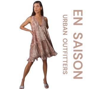 EN SAISON URBAN OUTFITTERS Plisse Velvet Mini Dress, Size M.